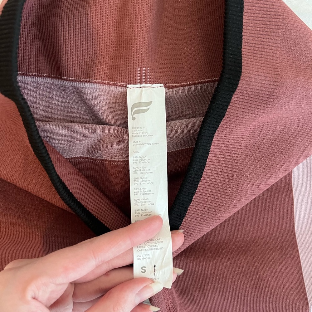 FABLETICS SEAMLESS LEGGINGS - Picture 4 of 6